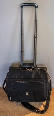 Bagagem de mão TravelPro Flight Crew 6 pequena - Imagem 1 de 4