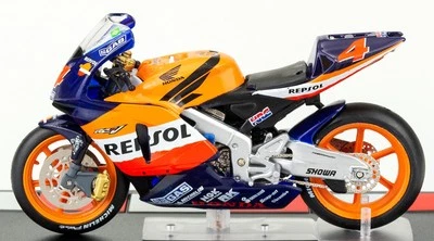 Honda RC211V Alex Barros 2004 Scala 1:24 Modellino Classe MotoGP Numero 4 - Immagine 1 di 4