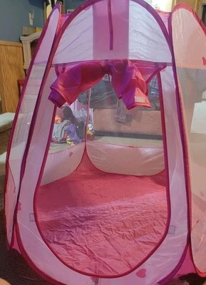 Foso de bolas para bebé con 40 bolas de colores. Foto 1 de 4