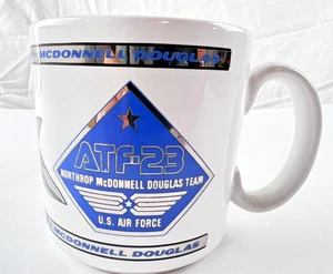 Tazza vintage Northrop McDonnell Douglas YF-23 primo volo USAF Edwards AFB - Foto 1 di 10