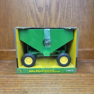 1/16 John Deere Gravity Wagon in scatola 2006 #5061N - Foto 1 di 5