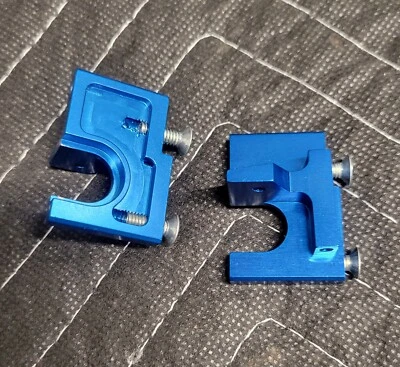 Yokomo YR-4  Aluminum Front Bulkhead ZR-300F2 YR4 Vintage  - Image 1 of 2