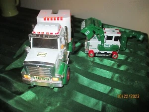 2013 Hess Toy Truck and Tractor Holiday Promotional Toy - Picture 1 of 3