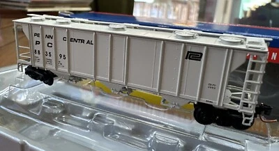 Athearn N Scale RTR #11395 PS 2893 Covered Hopper Penn Central #883595 NIB NY - Image 1 of 4