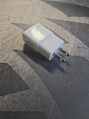 Samsung Wall USB Plug - Image 1 of 3