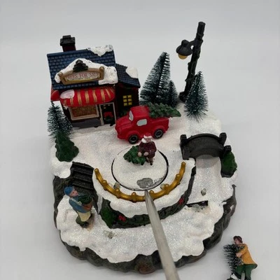 Árboles de Navidad Avon de Colección a la Venta Escena de Invierno Ciudad de Nieve Tren Cabaña Vacaciones Foto 1 de 4