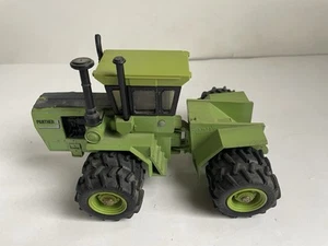 ERTL 1/32 Panther 4wD Dual Tractor (M) - Picture 1 of 6