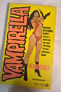 Vintage 1975 First Print Vampirella Bloodstalk Paperback Book by Ron Goulart  - Picture 1 of 2