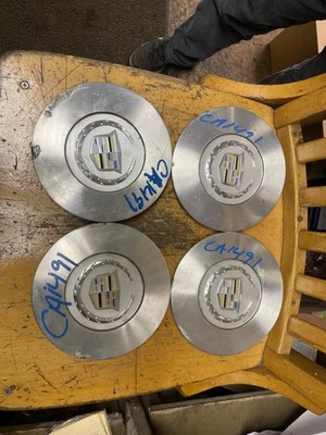 OEM SET OF 4 Center Caps CADILLAC DTS 08 09 10 11 2008-2011 Foto 1 de 4