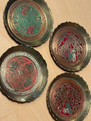 Conjunto de quatro pratos vintage turcos Cooper - Imagem 1 de 4