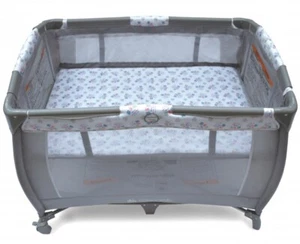 NEU Korbex Cribette tragbare Krippe faltbar Pack n Play volle Größe Stubenwagenräder - Bild 1 von 5