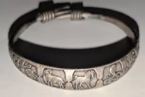 Metal Bangle Engraved Animals In Twelve Year Chinese zodiac Silver Toned Vintage - Picture 1 of 8