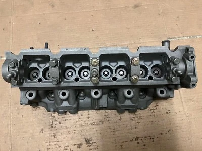 Renault Alliance 1985-1989 1,7 L SOHC culata motor 8700 Foto 1 de 4