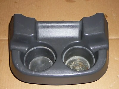 Portavasos Ford F250 Super Duty 2002 montado en consola central OEM Foto 1 de 4