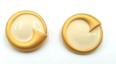 Pendientes Clip Vintage AVON 1980 Esmalte Crema Onda Media Luna 1" Tono Dorado  Foto 1 de 3