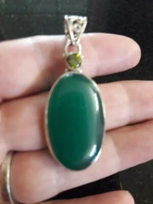 Colgante Diópsido Cromo y Turmalina Piedras Preciosas Forma Ovalada/Redonda Plata! Foto 1 de 2