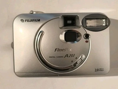 Fujifilm Finepix A201 Digitalkamera Kompakt Kamera 2,0 MP - Bild 1 von 4