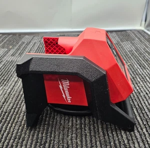 Milwaukee M12 2475-20 Cordless Tire Inflator 12 Volt Compact 12V Max 120PSI - Picture 1 of 5