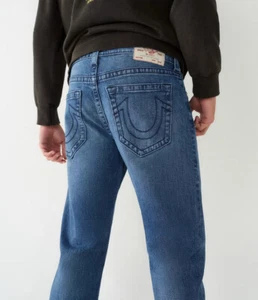 NUEVO CON ETIQUETAS TRUE RELIGION Hombres Ricky Pantalones de mezclilla relajados calce recto 40 X 34 lavado medio de marea - Imagen 1 de 17