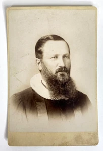 1800s Male Theater Actor Wearing Elizabethan Ruffle Collar Cabinet Card Photo - Picture 1 of 2