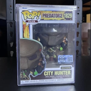 Funko Pop! Protector Plus Predator 2 ROYALTY City Hunter (brazo cortado) LE 3500/w - Imagen 1 de 6