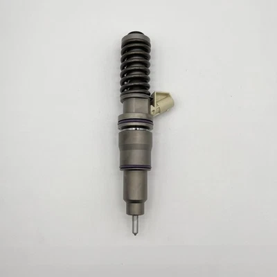 20430583 BEBE4C00001 BEBE4C00101 Fuel Injector for  VOLVO D12 TRUCK - Image 1 of 4