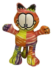 Garfield El Gato de Dibujos Animados Tie Dye 9” Peluche Animal Juguete Fábrica 3371068 - Imagen 1 de 4