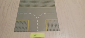 Lego Space Base Plate - Landing Pads - Picture 1 of 14