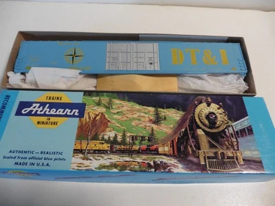 Athearn Blue Box  "DT& I "  86' Quad Door Box Car Kit.  NIB - Image 1 of 3