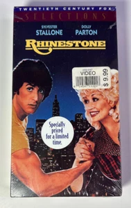Rhinestone (VHS 1995) Sylvester Stallone Dolly Parton - NEW SEALED w/ Watermarks - Imagen 1 de 8
