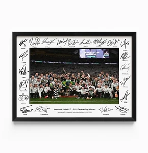 NEWCASTLE UNITED CARABAO CUP GEWINNER 2025 SIGNED PRINT FRAMED PHOTO POSTER SQUAD - Bild 1 von 5