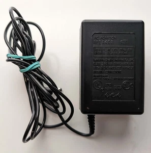 Matsushita Power Supply AC Adapter RFEA403 120VAC 60Hz 8W 4.5VDC 600mA Class 2 - Picture 1 of 2