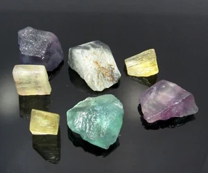 133.00Cts 100% Natural Bi-color Brazilian Fluorite Rough LOT Gemstone CH 8009 - Picture 1 of 3