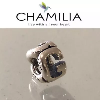 Dije de plata de ley Chamilia inicial G Foto 1 de 4