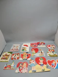 Tarjetas de San Valentín 14 tarjetas en total años 50? Escritura en la parte posterior vintage - Imagen 1 de 8