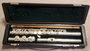 *** PEARL ~ FLUTE *** PF-500 with CASE ~ 103769 - Picture 1 of 11