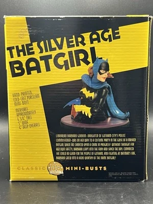 MINI BUSTO BATMAN CLÁSICO BATGIRL DC DIRECT THE SILVER AGE 1071/3000 Bruckner Foto 1 de 4
