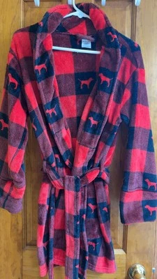 ROSA Victoria Secret Bata Mujer XS Rojo Cuadros Perro Logo Prendas para dormir Suave Acogedora Foto 1 de 3