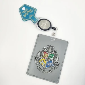 Universal Studios World Harry Potter Metal ID Badge Holder Hogwarts Crest Silver - Picture 1 of 4