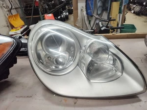 Faro lateral pasajero xenón Porsche Cayenne 2003-06 89307745 - Imagen 1 de 4