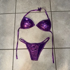 Bikini competizione NPC coppa 34D fondo piccolo - Foto 1 di 3