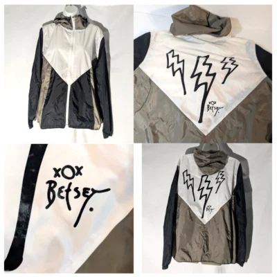 Cortavientos Betsey Johnson Talla XL, Lightning Bolt, Rendimiento, Cremallera Completa con Capucha Foto 1 de 4