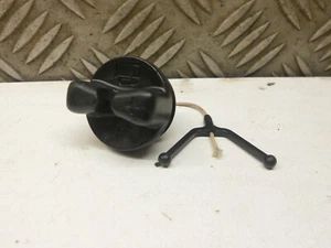 Taille haie Greencut Electrolux THT900 - Bouchon de réservoir de carburant - Imagen 1 de 2