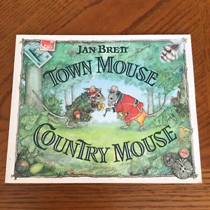Town Mouse Country Mouse Paperback Jan Brett - Picture 1 of 4
