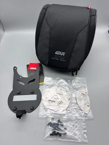 GIVI EA144B kleiner Tankrucksack Tanklock Tasche 5 Ltr KTM ADV 390, 790, 890 - Bild 1 von 9