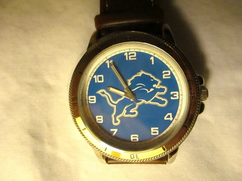 **DETROIT LIONS Wrist Watch - NEW** Cover