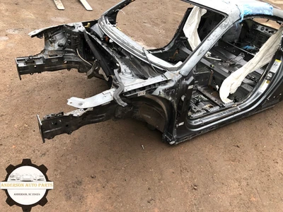 AUDI TT RS 2018-2022 CONDUCTOR IZQUIERDO RIEL DELANTERO BOCINA DELANTAL CARROCERÍA MARCO CORTE Foto 1 de 4