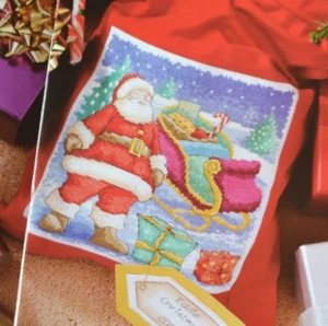 Gráfico de punto de cruz solamente - Papá Noel con trineo + regalos saco de Navidad muestrador - Imagen 1 de 1