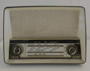 Vintage EKCO U319 A Bakelite 1957 VHF FM MW 6 Valve Radio Retro Tube - Picture 1 of 8