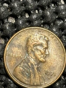 Die Clash 1971 D Lincoln Penny Coin with Doubling - Picture 1 of 2